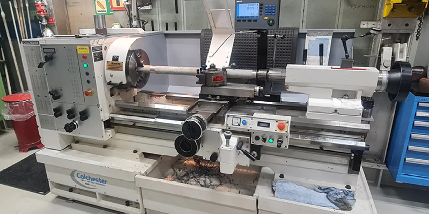 Harrison V460 Variable Speed Centre Lathe
