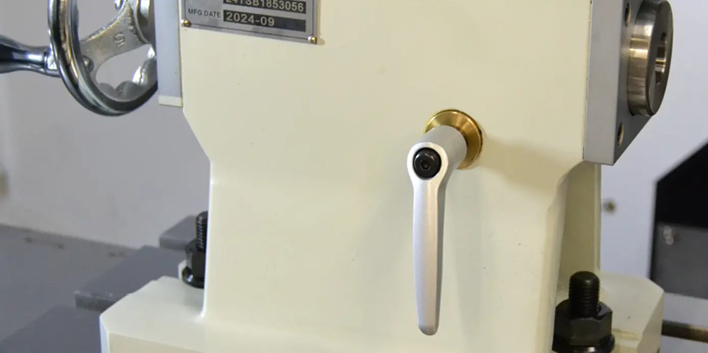 Storm VMC 4-Axis with tailstock options